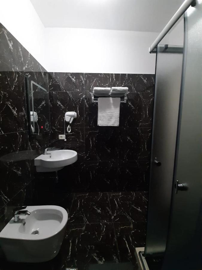 Hotel Vila Arbri Berat Kültér fotó