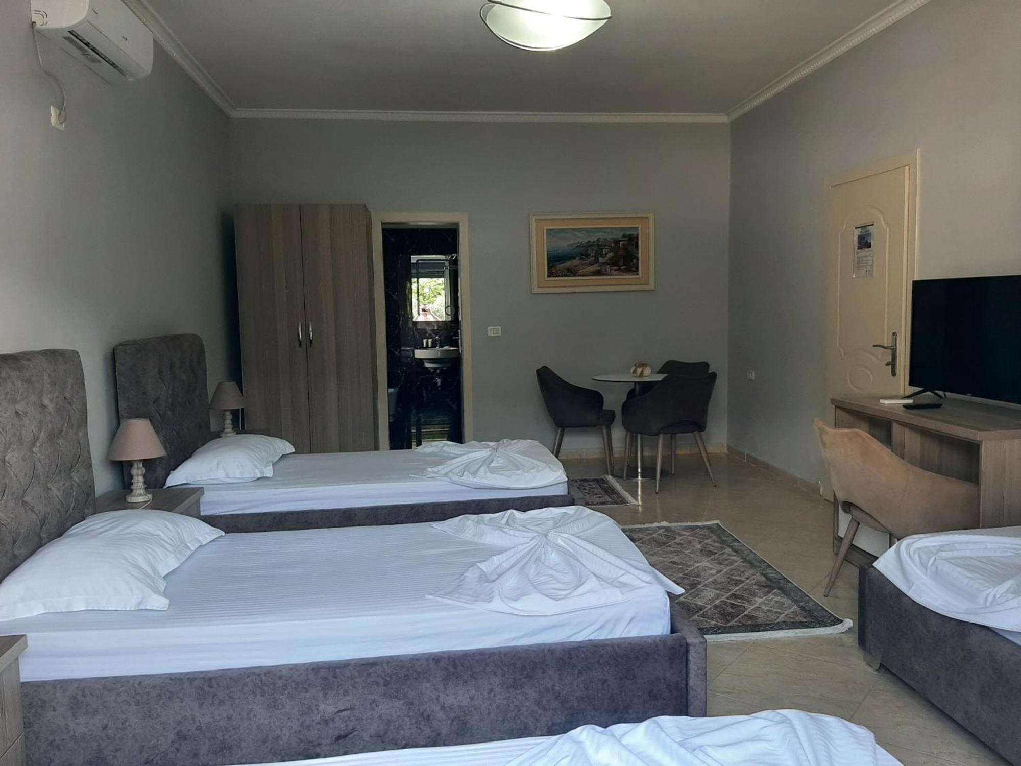 Hotel Vila Arbri Berat Szoba fotó