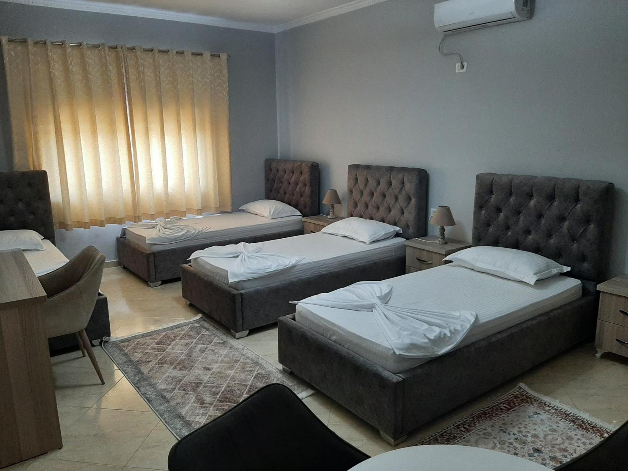 Hotel Vila Arbri Berat Kültér fotó