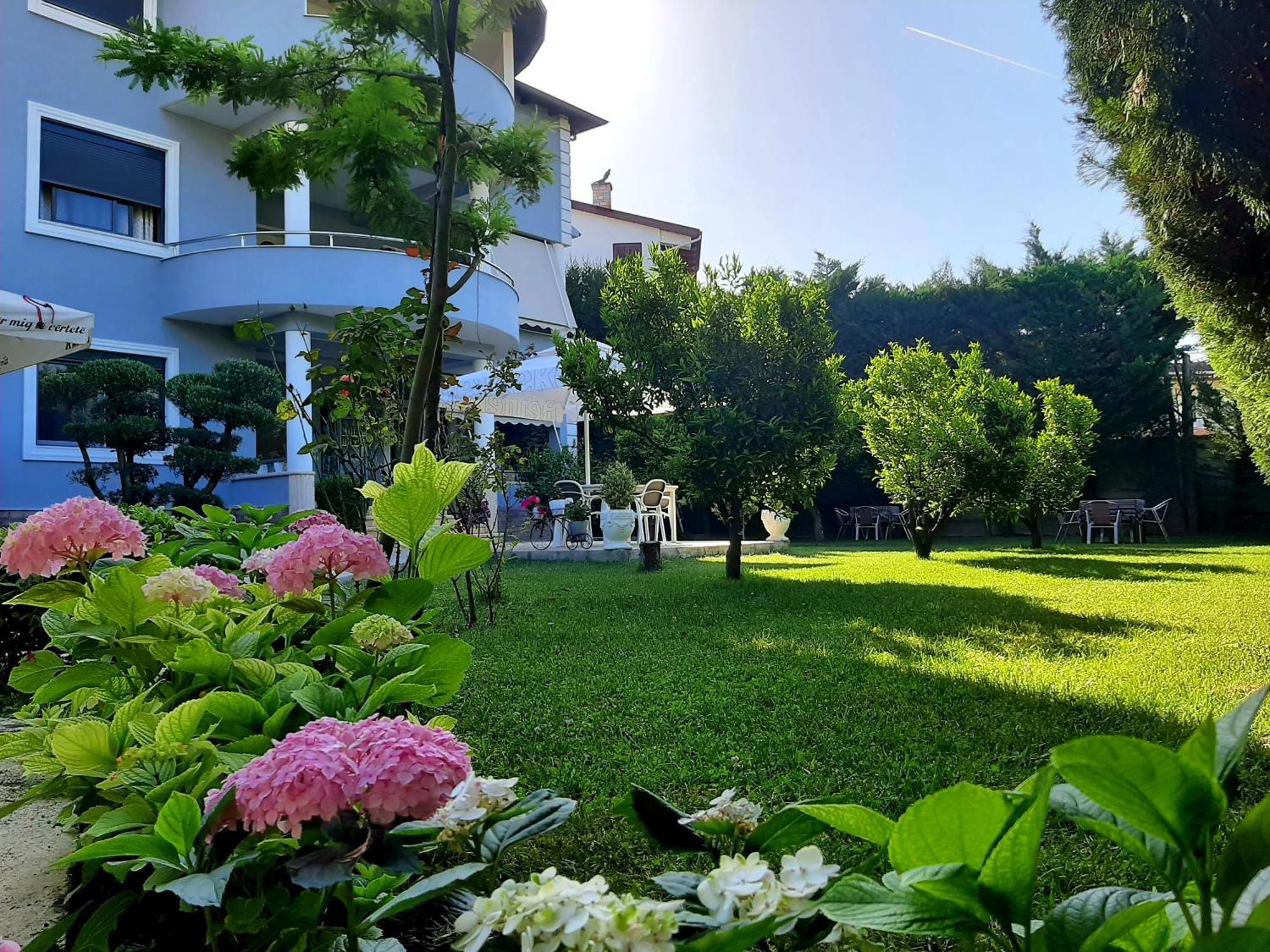Hotel Vila Arbri Berat Kültér fotó