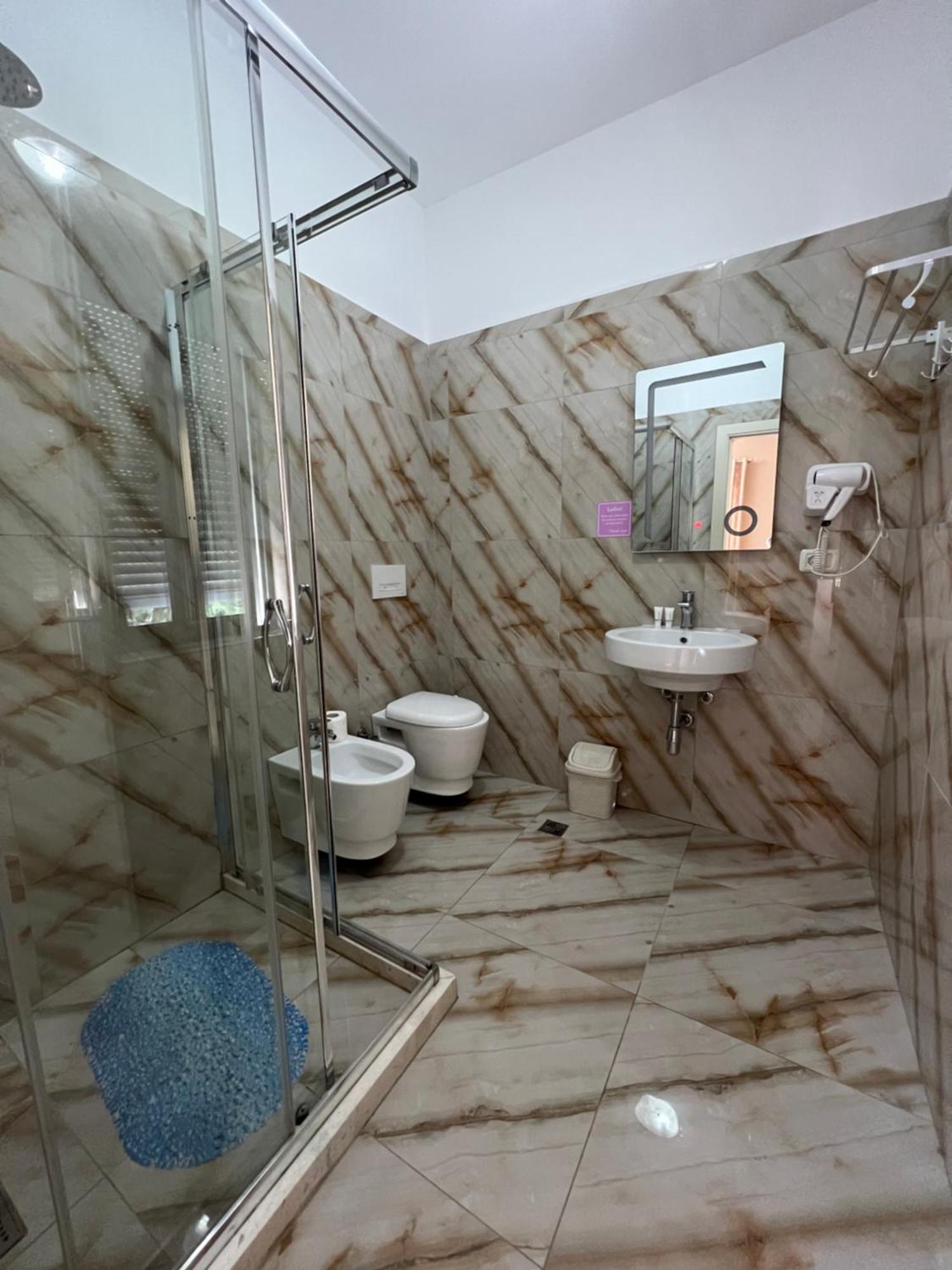 Hotel Vila Arbri Berat Kültér fotó